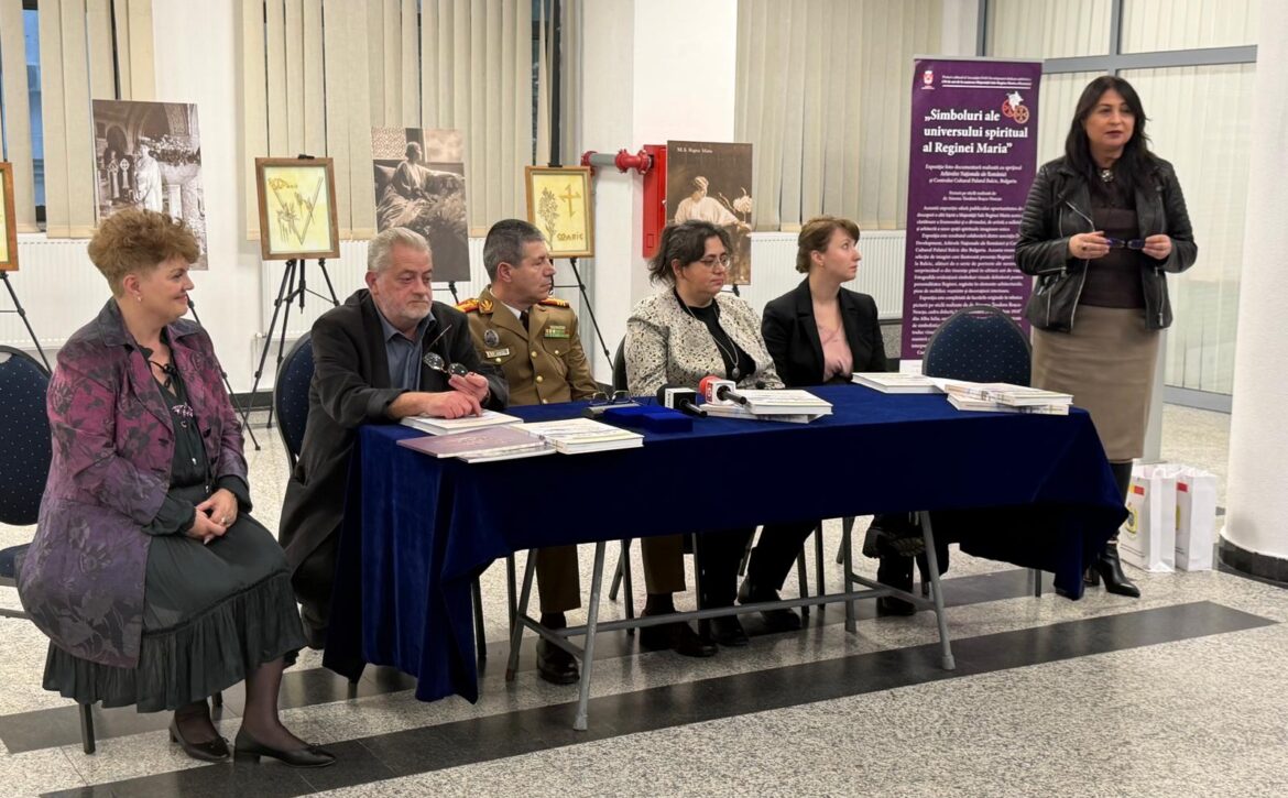 expozitia simboluri ale universului spiritual al reginei maria (10)